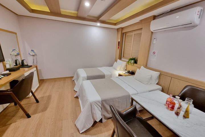 Room 7 of 46