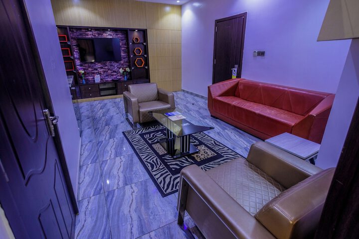 Room 42 of 81