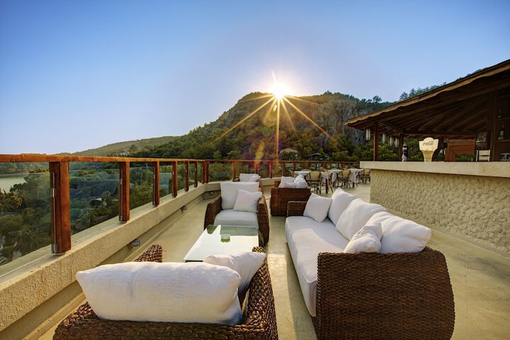 Dining 69 of 126