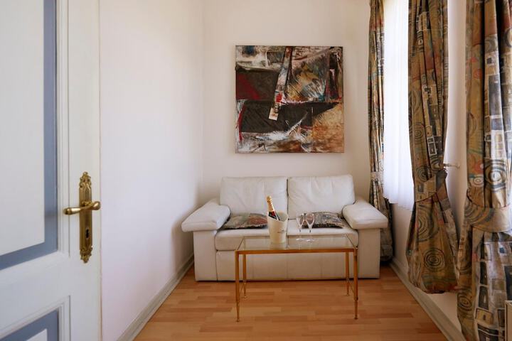 Room 19 of 59