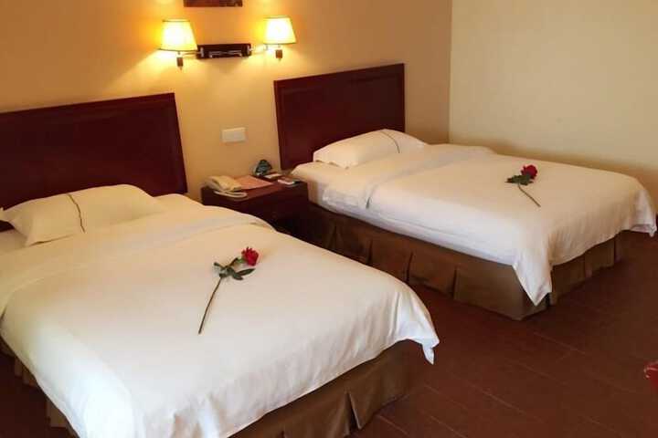 Room 6 of 35