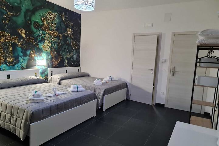 Room 28 of 61