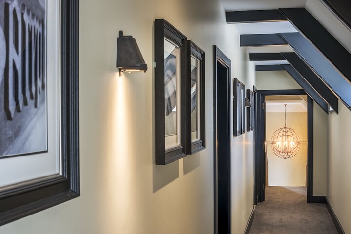Ballroom/Hall 153 of 185