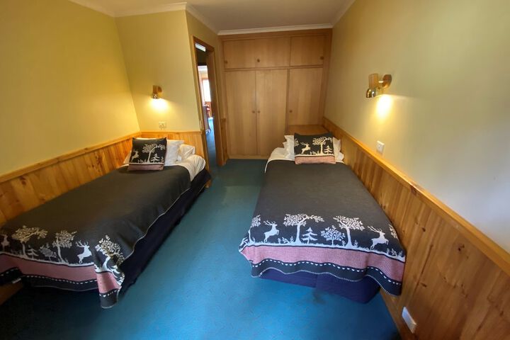 Room 12 of 41