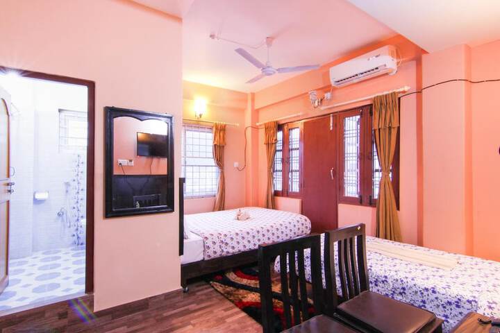 Room 3 of 10