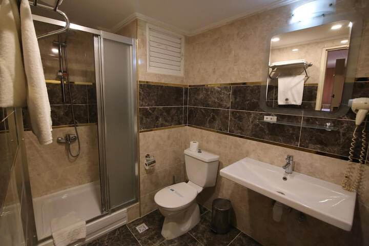 Clean Restrooms