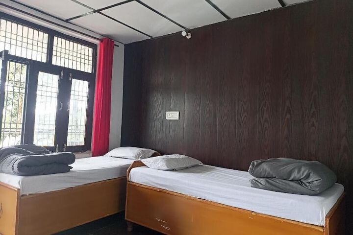 Room 7 of 40