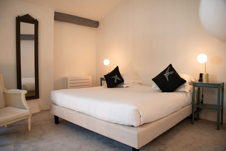 Room 8 of 71