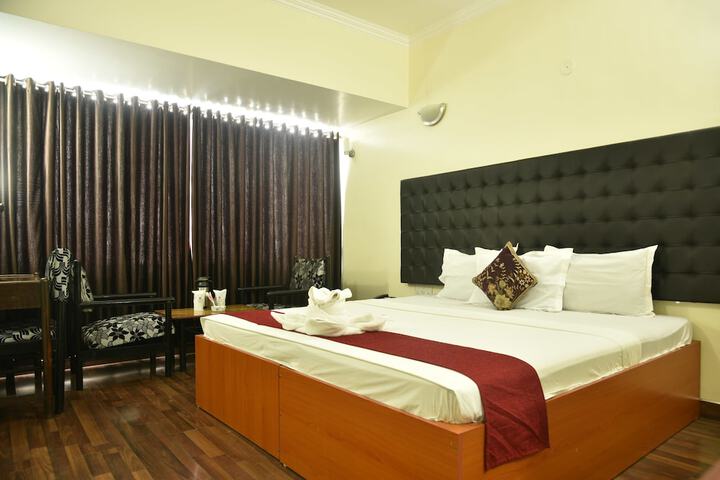 Room 5 of 40