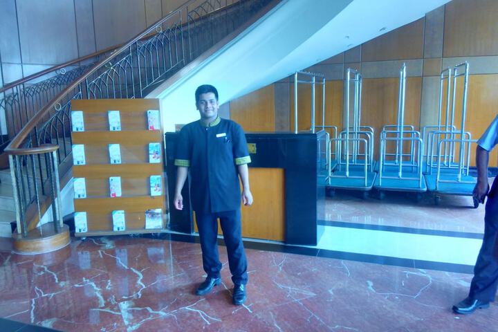 Concierge desk