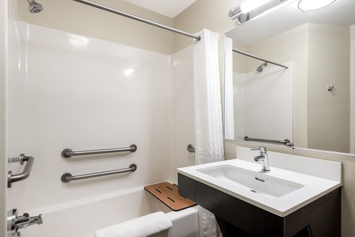 1 Queen Studio Suite (8 of 21)