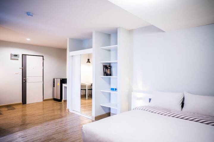 Room 14 of 36