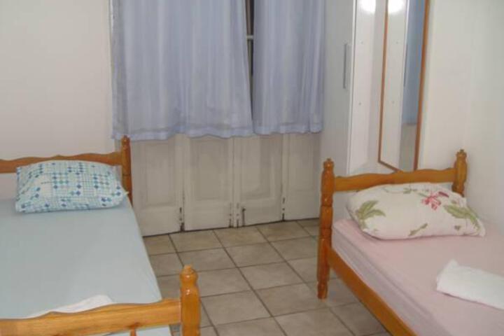 Room 16 of 30