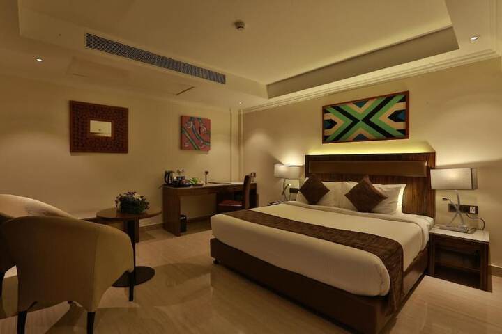 Room 8 of 23