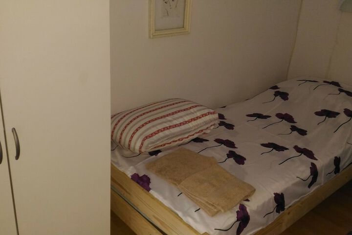Room 8 of 52