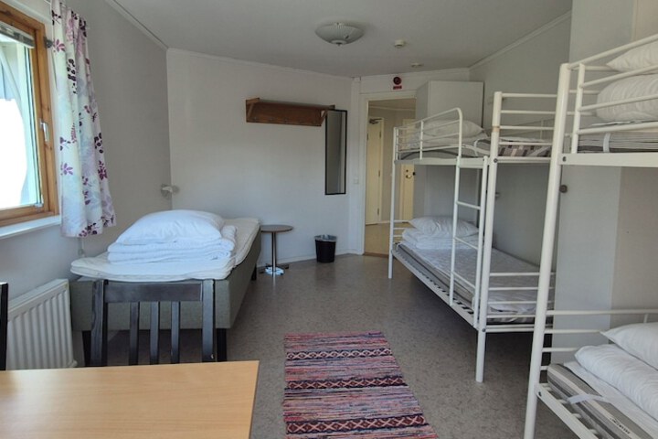 Room 36 of 68