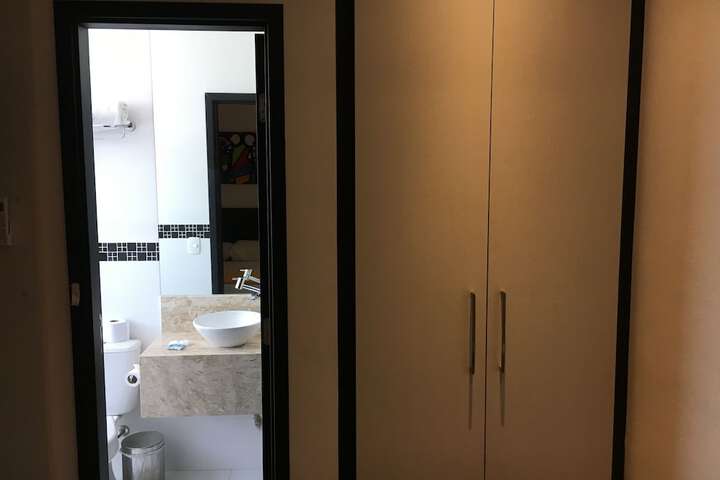 Room 13 of 43