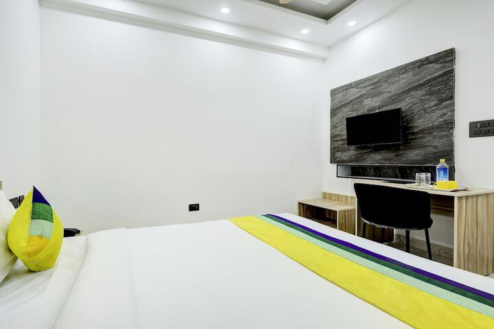 Room 29 of 38