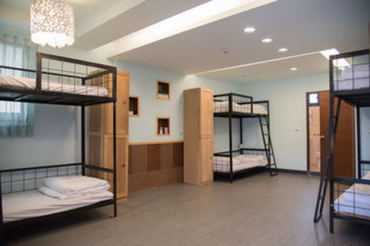Room 15 of 23