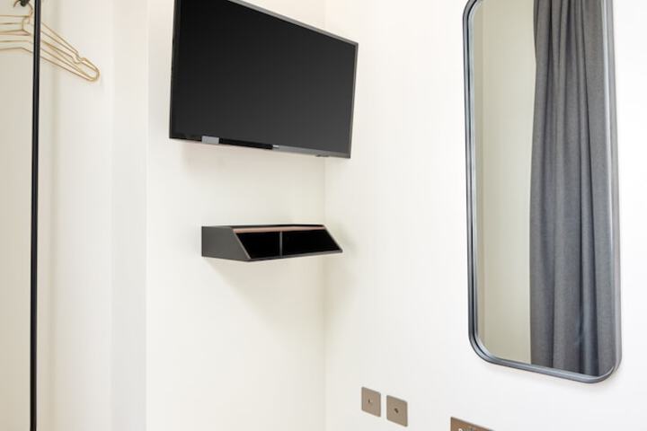 Room 15 of 135