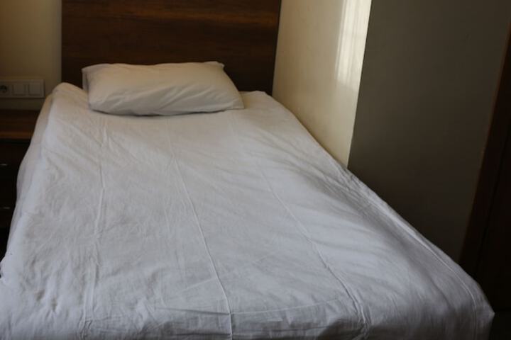 Room 4 of 15