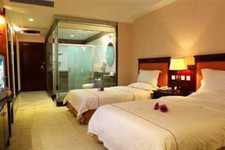 Room 14 of 27