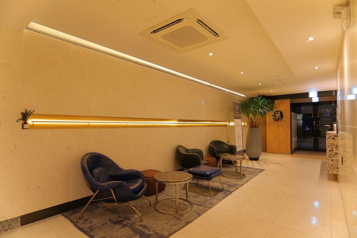Hotel Interior 186 of 190