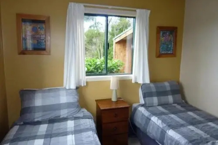 Room 3 of 11