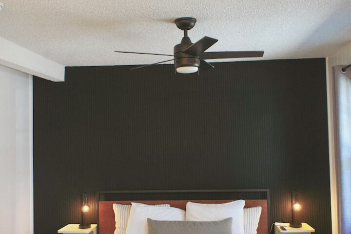 Room 14 of 37