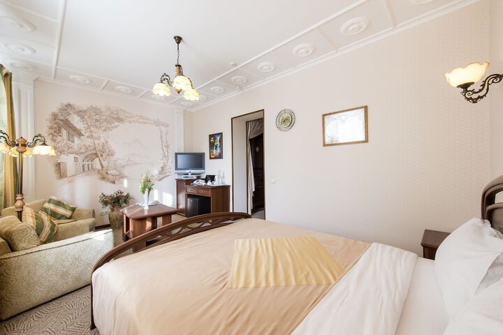 Room 43 of 99