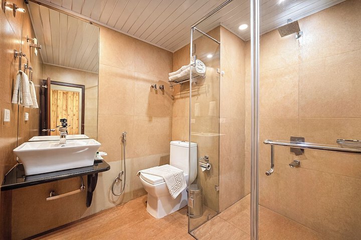 Room 42 of 75