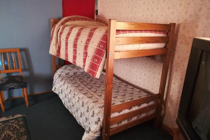 Room 14 of 28