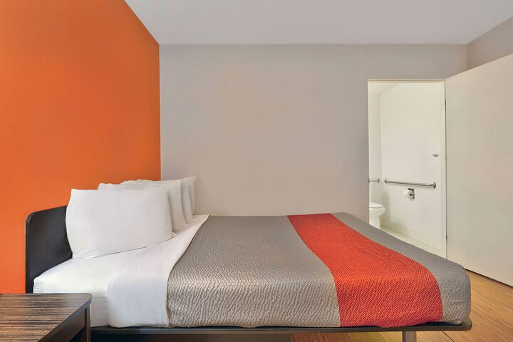 Room 25 of 50