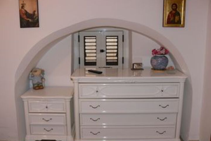 Room 15 of 18