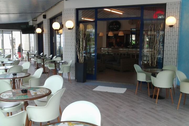 Lounge 58 of 70