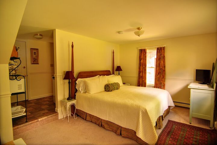 Room 2 of 24