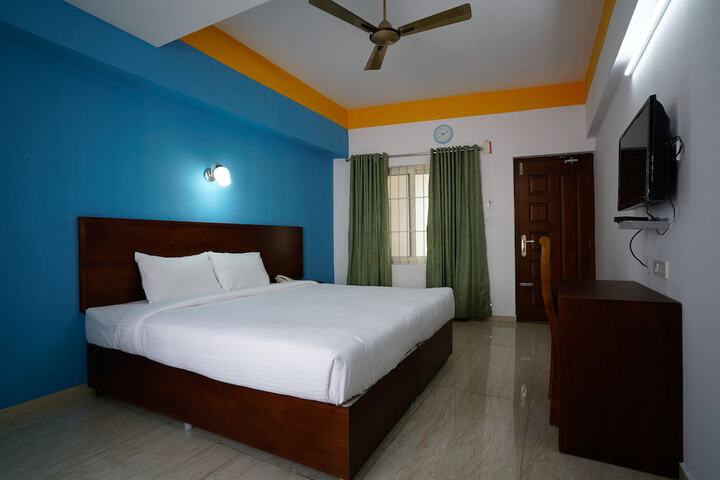 Room 8 of 35