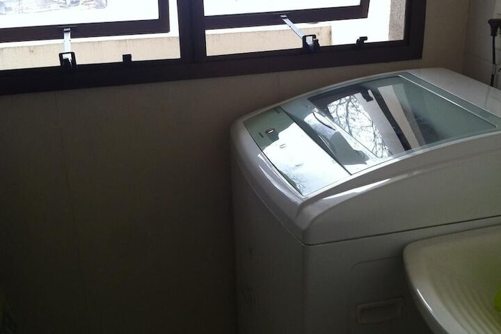 Laundry 25 of 31