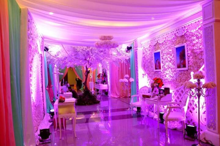 Ballroom/Hall 28 of 41