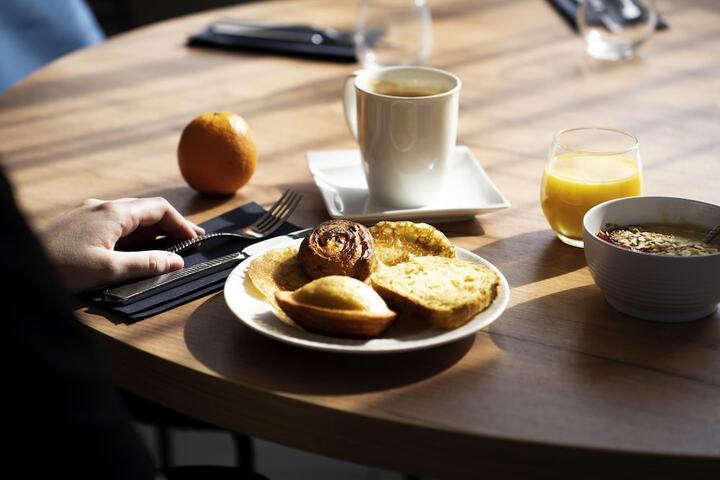 Breakfast/Coffee Service 36 of 55