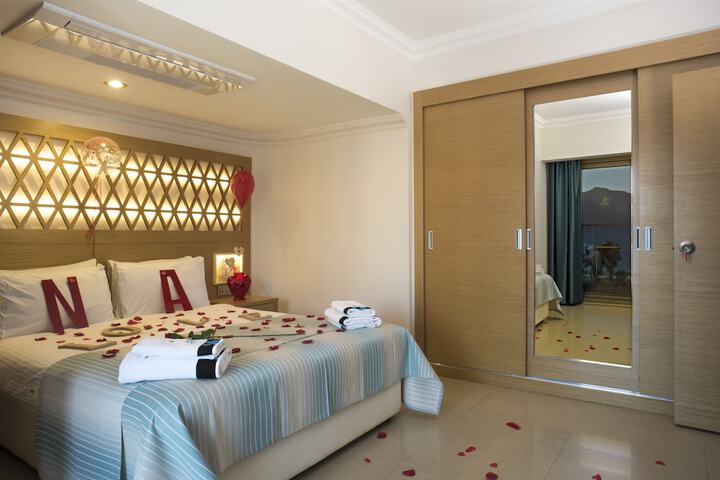 Room 5 of 21