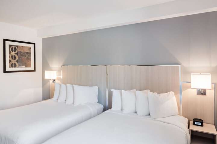 Room 8 of 28