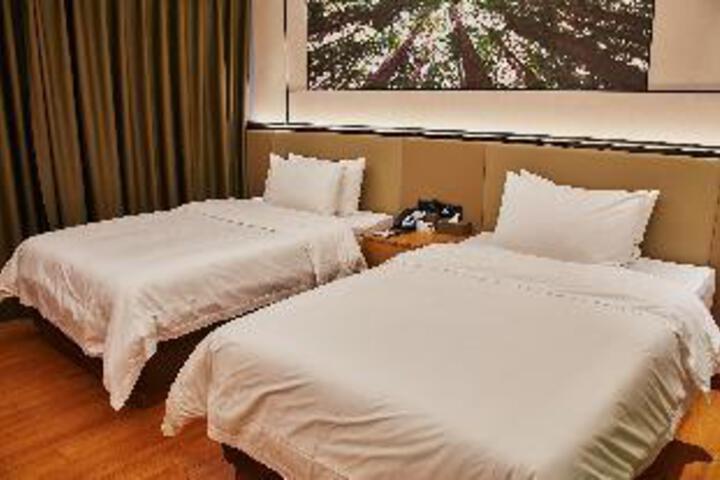 Room 3 of 5