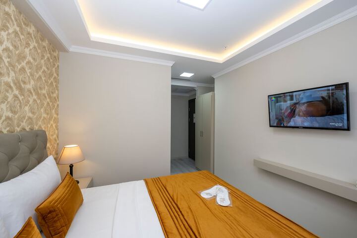 Room 42 of 75
