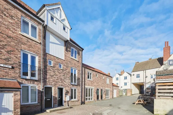 Host Stay The Nest Black Swan Mews