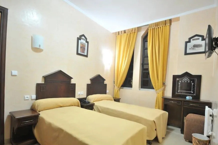 Room 6 of 11