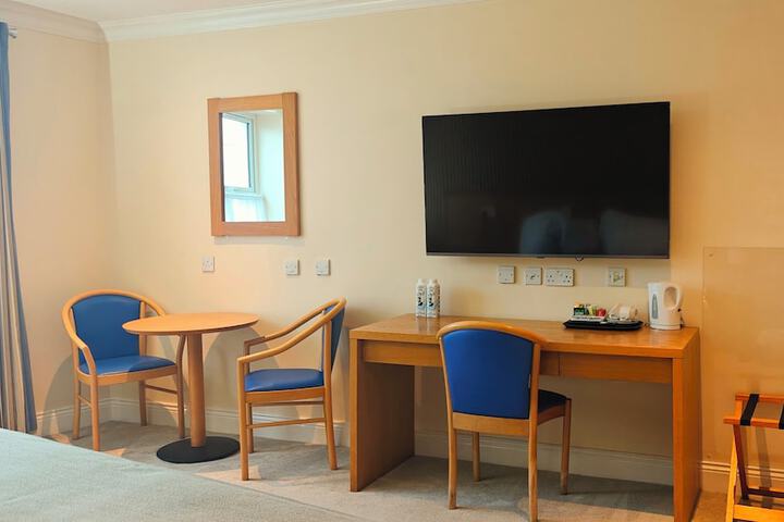 Room 20 of 34