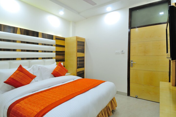 Room 21 of 36