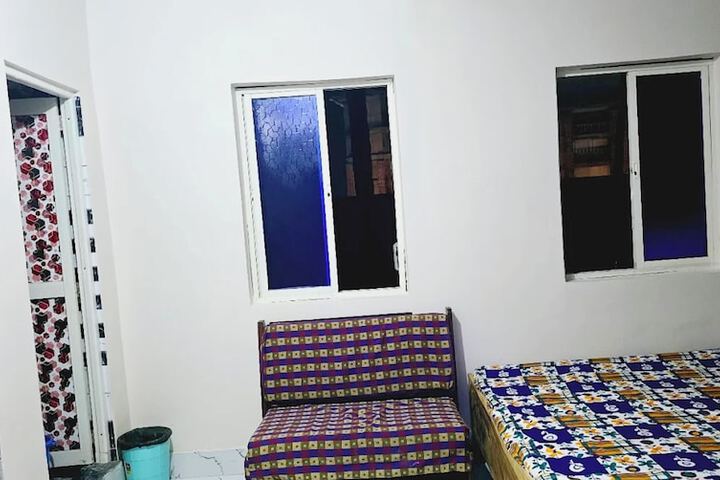 Room 4 of 15