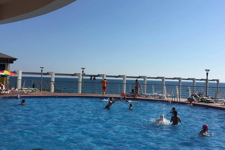 Pool 31 of 49